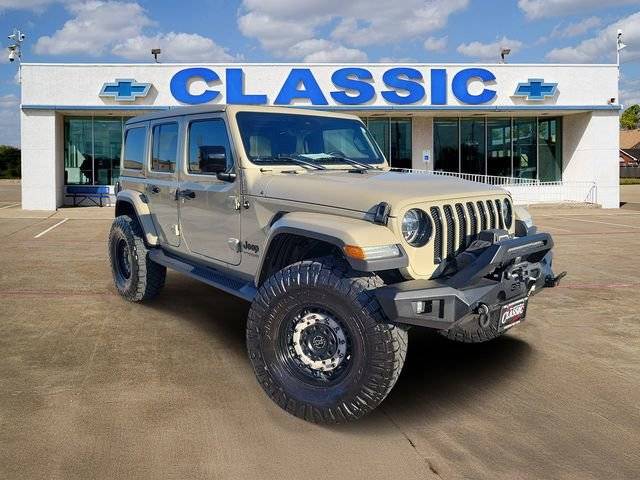 2022 Jeep Wrangler Unlimited Unlimited Sahara Altitude 4WD photo