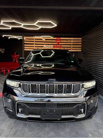 2023 Jeep Grand Cherokee L Overland 4WD photo