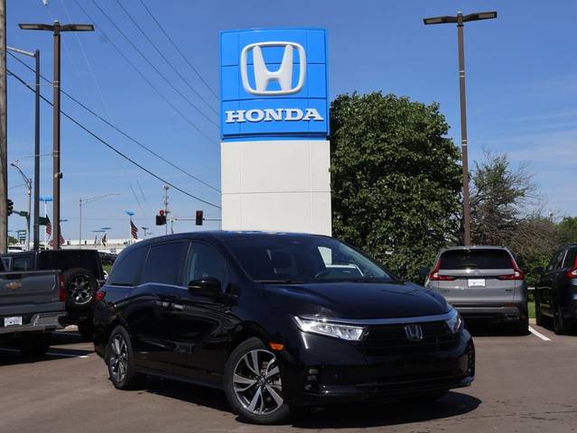 2023 Honda Odyssey Touring FWD photo
