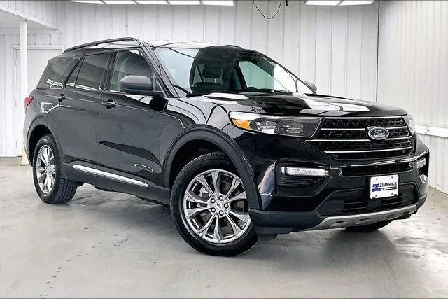 2022 Ford Explorer XLT 4WD photo