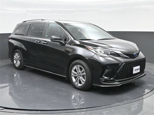 2022 Toyota Sienna XSE AWD photo