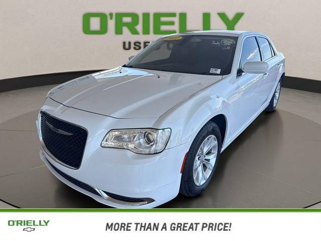 2022 Chrysler 300 Touring RWD photo