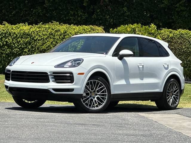 2023 Porsche Cayenne Platinum Edition AWD photo