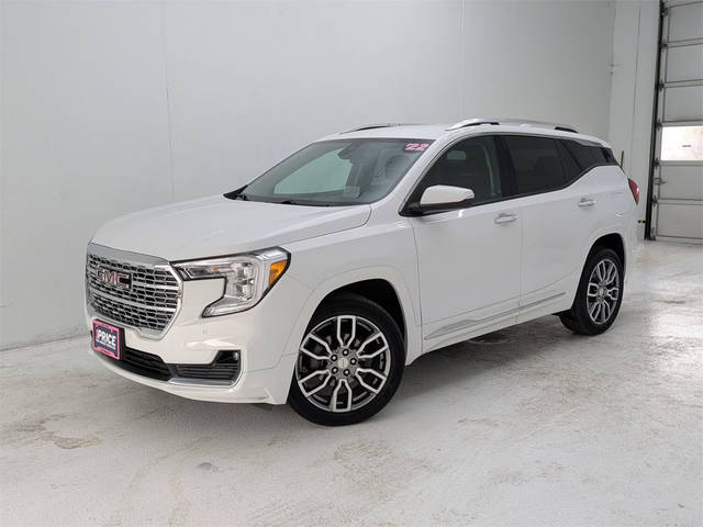 2022 GMC Terrain Denali AWD photo