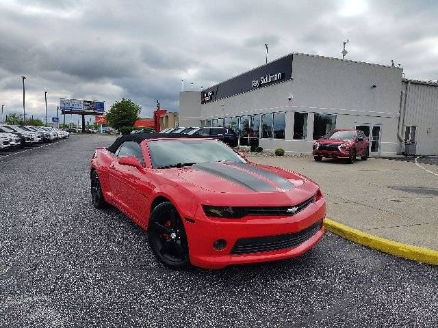 2015 Chevrolet Camaro LT RWD photo