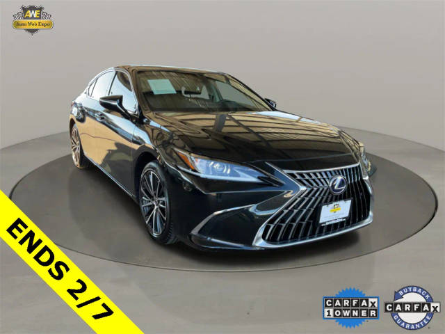 2022 Lexus ES ES 300h FWD photo