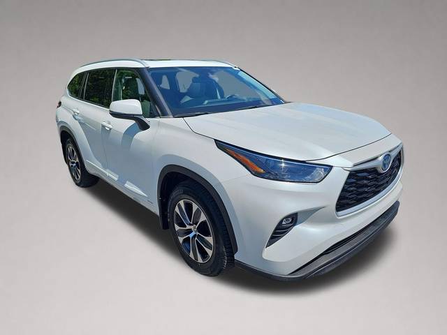 2022 Toyota Highlander Hybrid XLE AWD photo