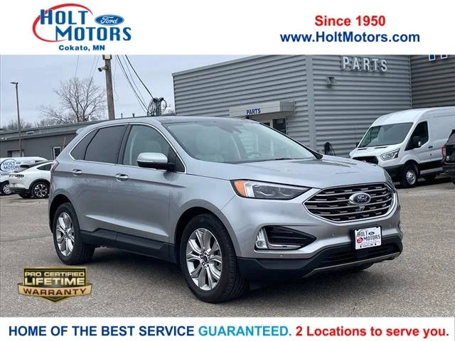 2022 Ford Edge Titanium AWD photo