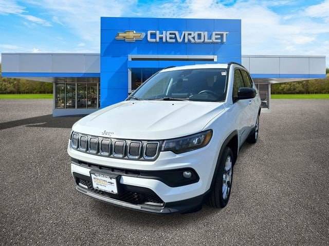 2022 Jeep Compass Latitude Lux 4WD photo