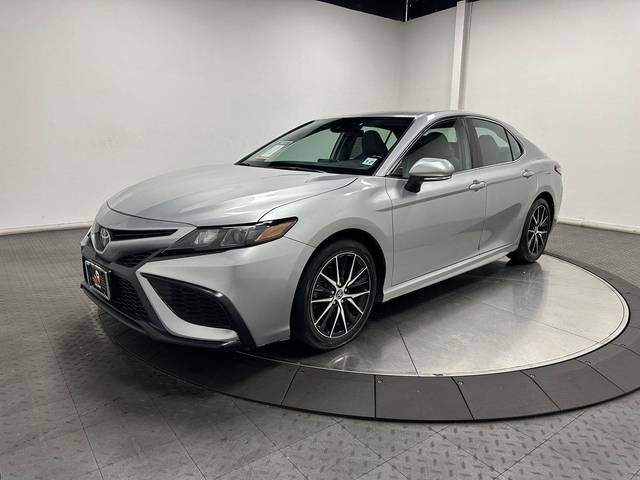 2023 Toyota Camry SE AWD photo