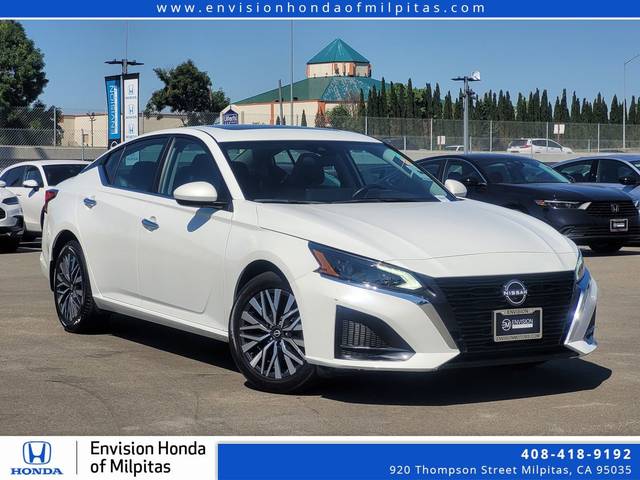 2023 Nissan Altima 2.5 SV AWD photo