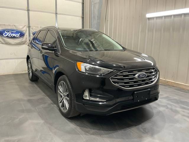 2022 Ford Edge Titanium AWD photo