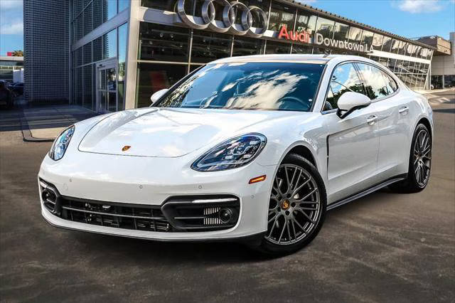 2023 Porsche Panamera Platinum Edition RWD photo
