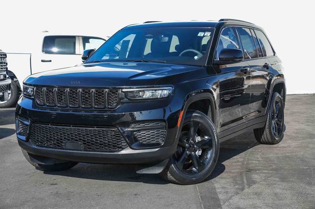 2023 Jeep Grand Cherokee Altitude 4WD photo