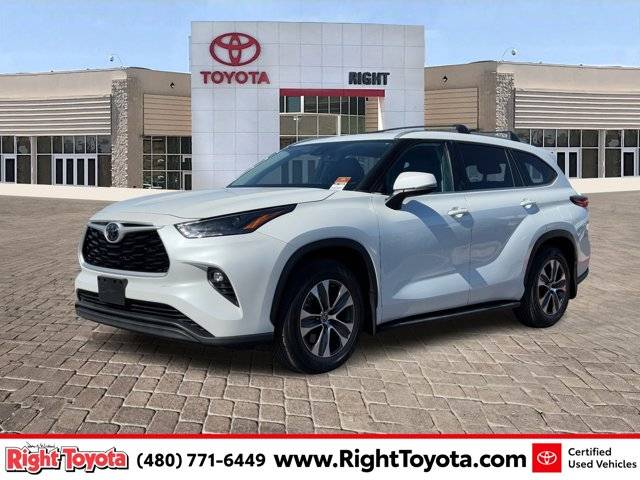 2022 Toyota Highlander XLE FWD photo