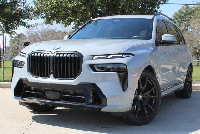 2023 BMW X7 xDrive40i AWD photo