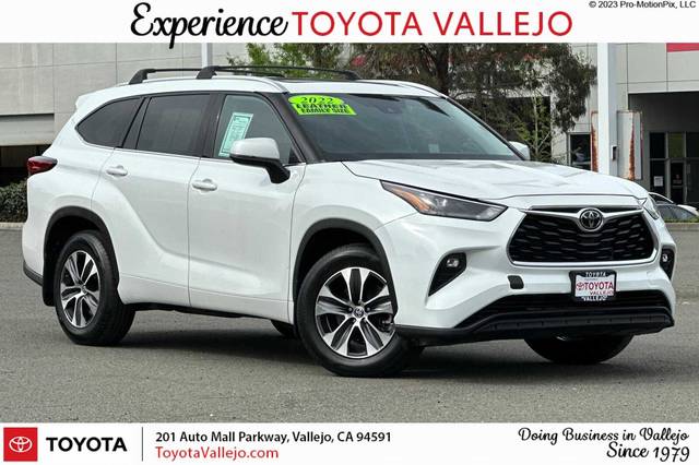 2022 Toyota Highlander XLE AWD photo