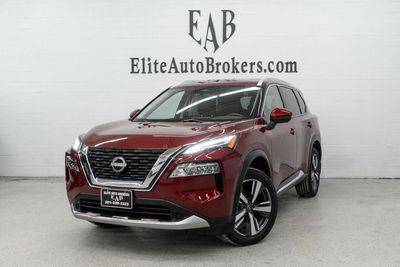 2023 Nissan Rogue Platinum FWD photo