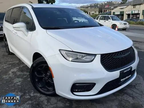 2022 Chrysler Pacifica Minivan Hybrid Touring L FWD photo