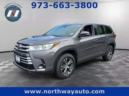 2019 Toyota Highlander LE AWD photo