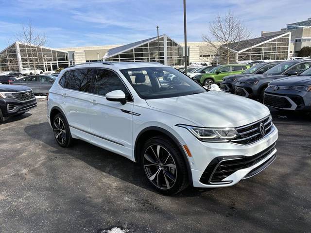 2022 Volkswagen Tiguan SEL R-Line AWD photo