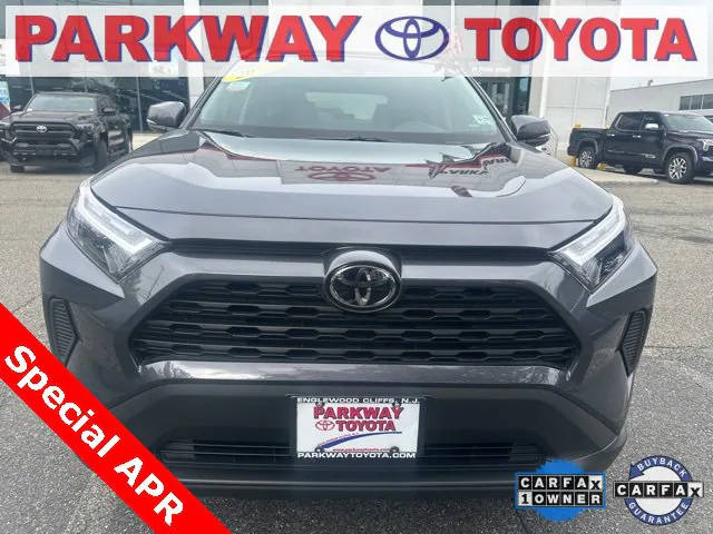 2022 Toyota RAV4 XLE AWD photo