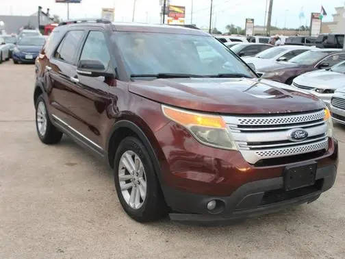 2015 Ford Explorer XLT FWD photo