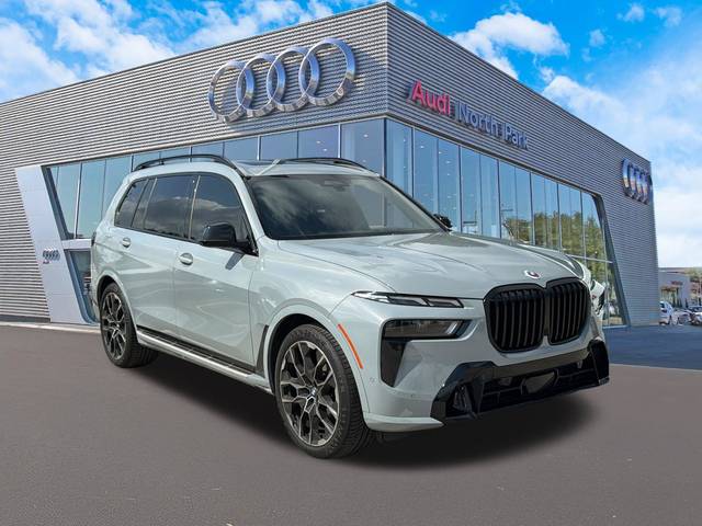 2023 BMW X7 xDrive40i AWD photo