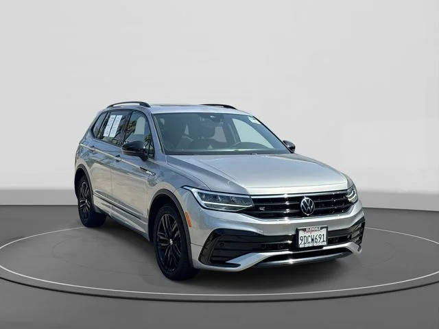 2022 Volkswagen Tiguan SE R-Line Black FWD photo