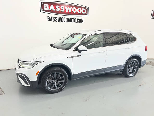 2022 Volkswagen Tiguan SE AWD photo