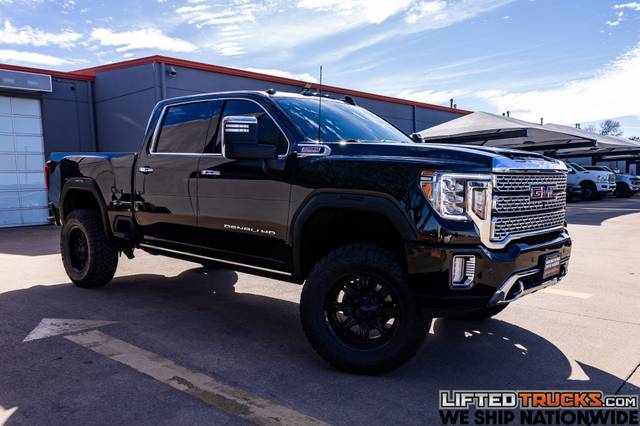 2023 GMC Sierra 2500HD Denali 4WD photo