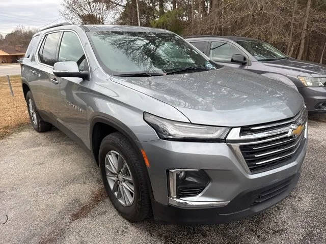 2023 Chevrolet Traverse LT Cloth FWD photo