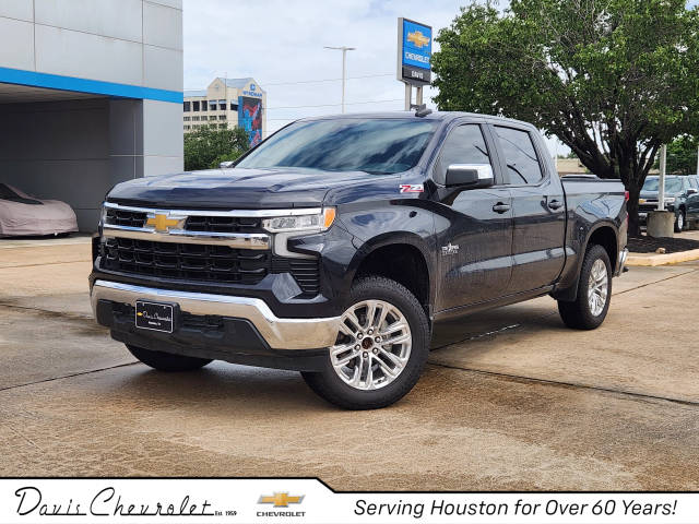 2022 Chevrolet Silverado 1500 LT 4WD photo