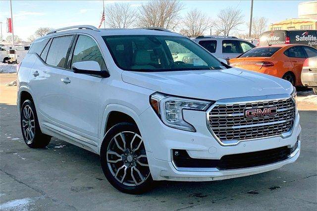 2022 GMC Terrain Denali AWD photo