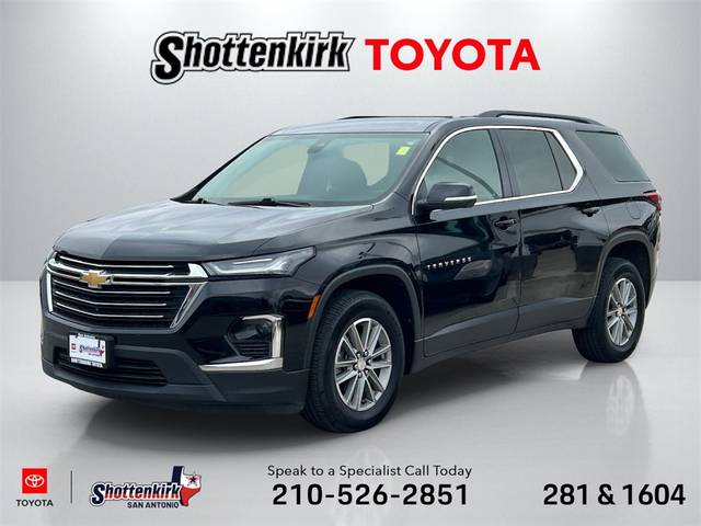 2023 Chevrolet Traverse LT Cloth FWD photo