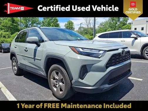 2022 Toyota RAV4 XLE AWD photo