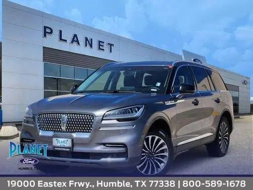 2023 Lincoln Aviator Standard AWD photo