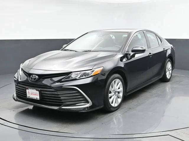 2021 Toyota Camry LE FWD photo