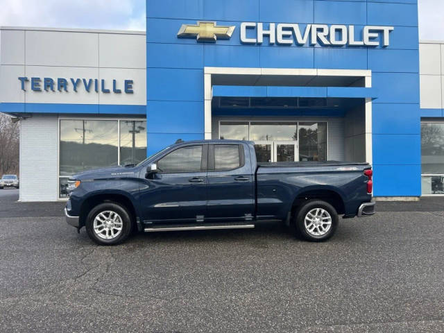 2022 Chevrolet Silverado 1500 LT 4WD photo