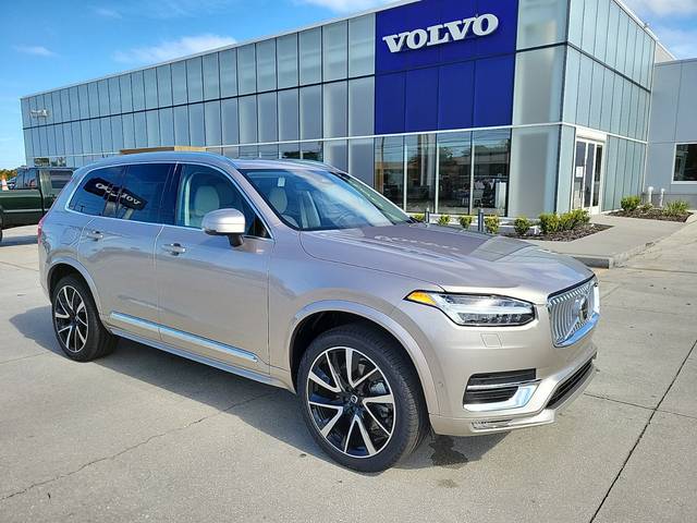 2023 Volvo XC90 Plus AWD photo