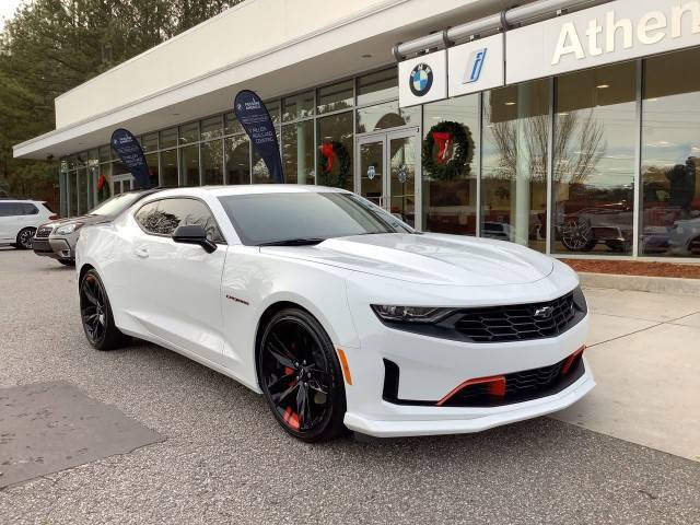 2023 Chevrolet Camaro 2LT RWD photo