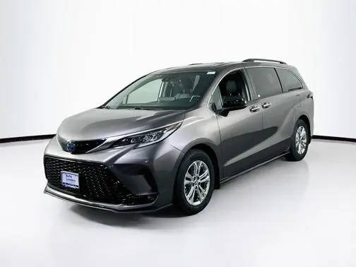 2022 Toyota Sienna XSE AWD photo