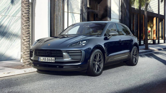 2023 Porsche Macan T AWD photo