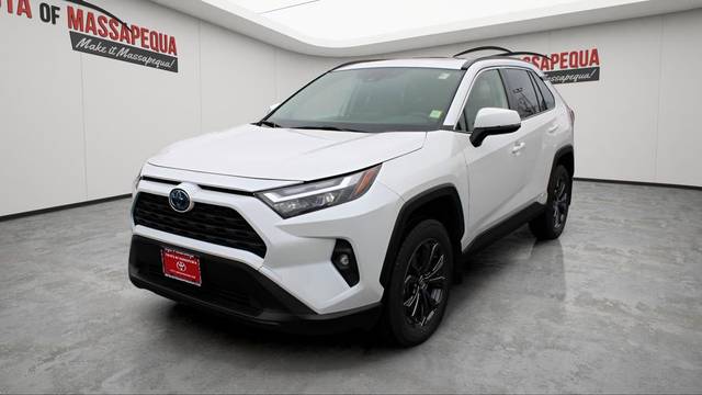 2022 Toyota RAV4 Hybrid XLE Premium AWD photo