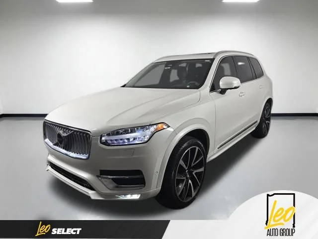 2023 Volvo XC90 Plus AWD photo