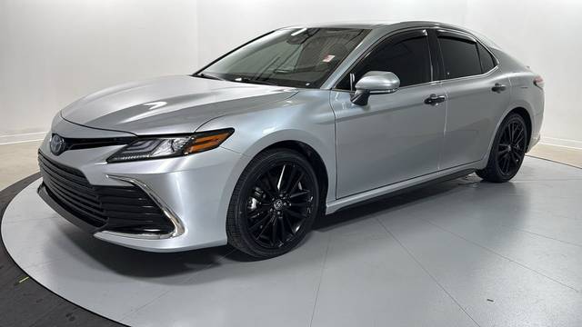 2023 Toyota Camry XSE FWD photo