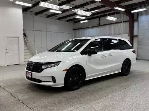 2023 Honda Odyssey Sport FWD photo