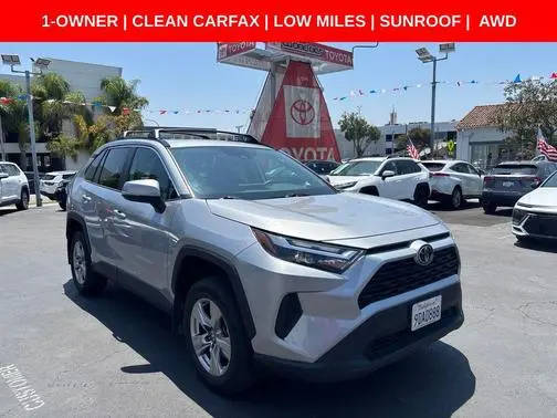 2022 Toyota RAV4 XLE AWD photo