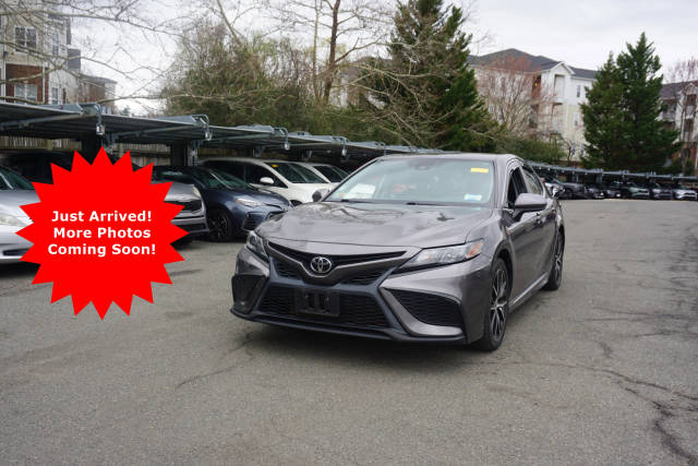 2021 Toyota Camry SE FWD photo