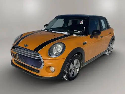 2015 MINI Hardtop 4 Door  FWD photo